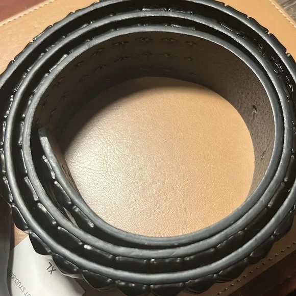 Black studded faux leather Belt - Picture 5 of 6